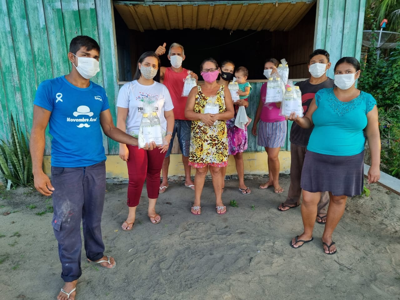 Em Novo Airão, Proamazonia faz entrega de kit's de EPI'S